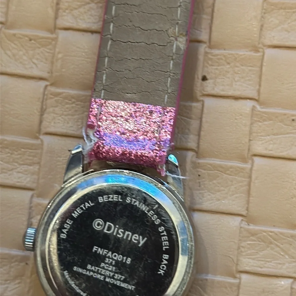 Fun Frozen pink sparkle quartz watch